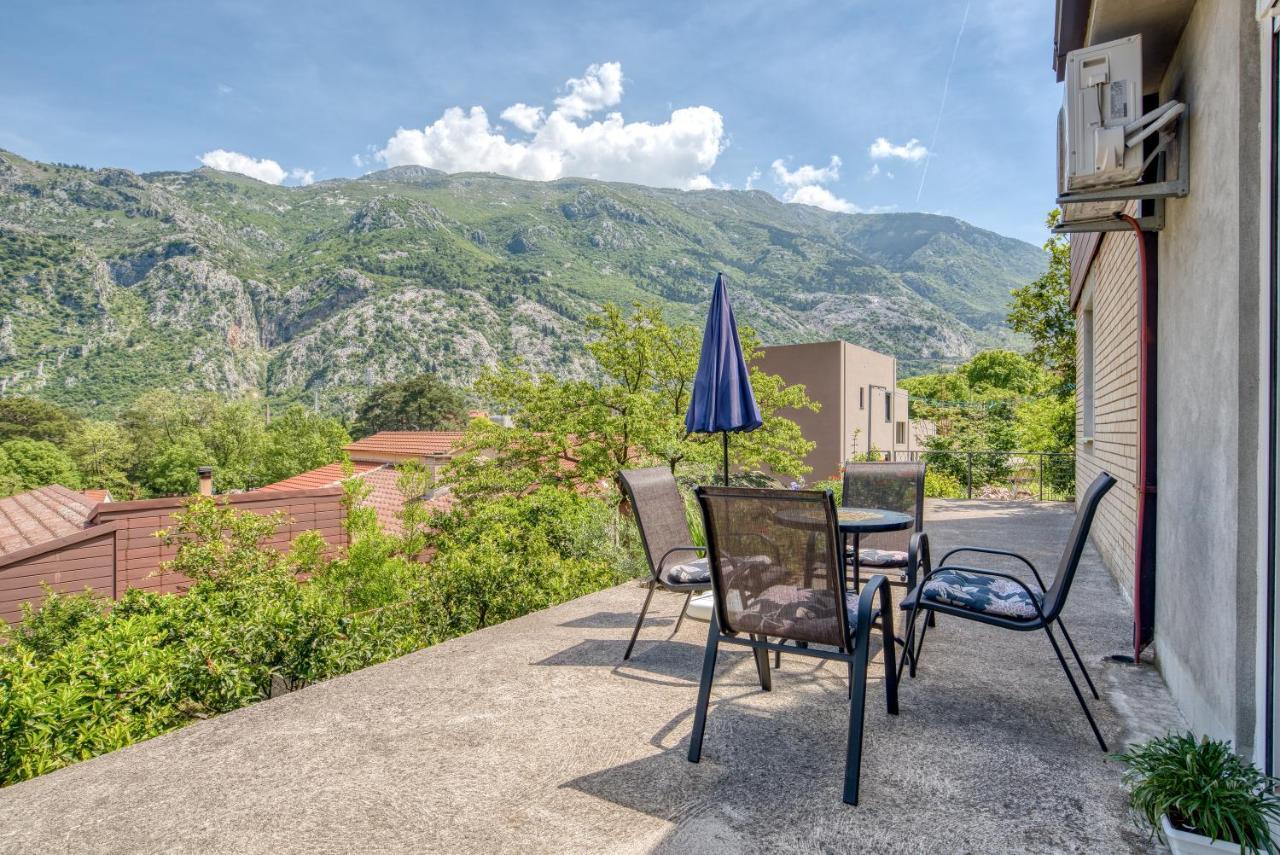 Milas Apartment Kotor Exterior photo